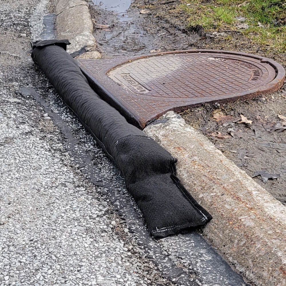 Curb Style Inlet Guard 500 gpm Black