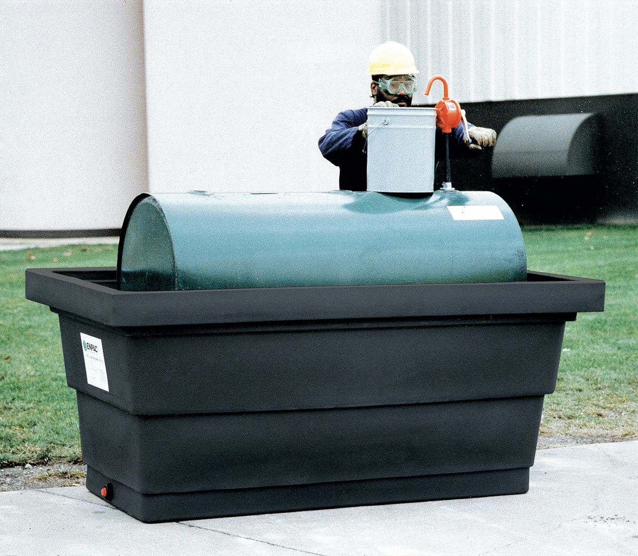 Tank Containment Unit 34-1/2 in H Black