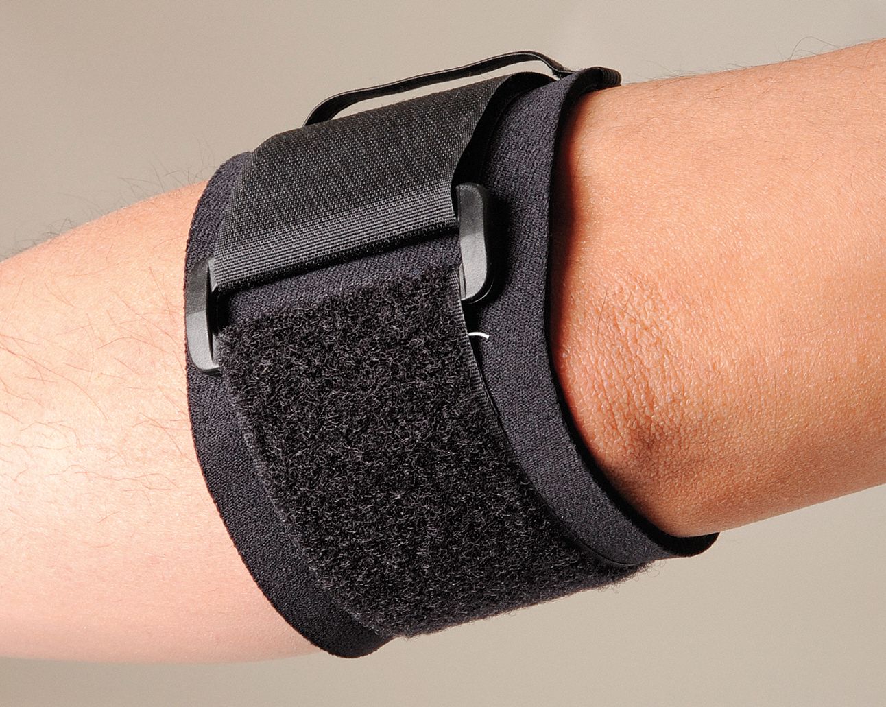 D0603 Elbow Support S 10 Cir Max Black